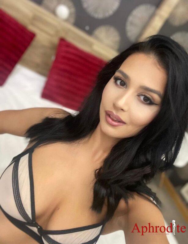 london escort girl Aphrodite Agency 24/7- Call Now! Kelly