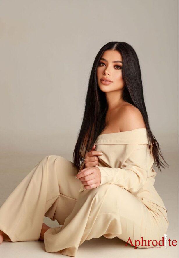 escort agency in london Aphrodite Escorts 24/7- Call Now! Laura